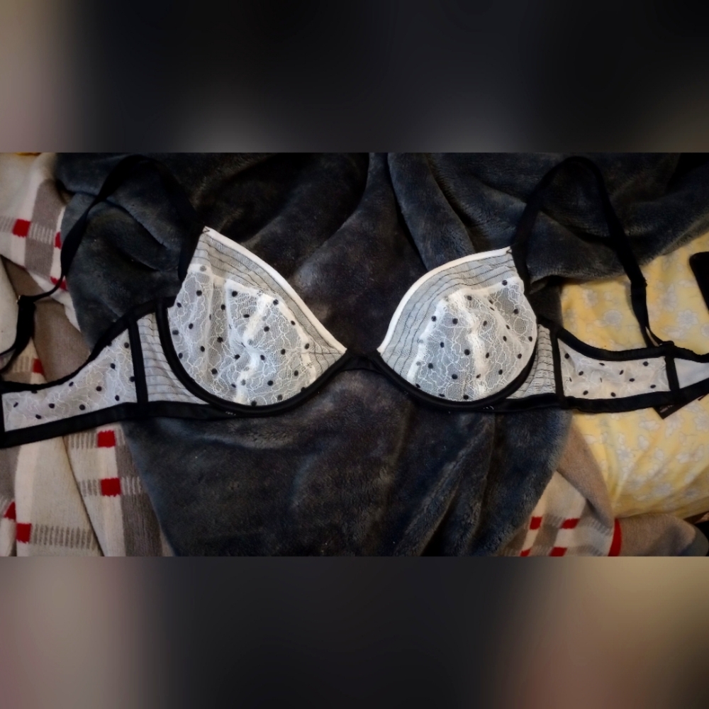 Victoria Secrets low cut Demi Bra